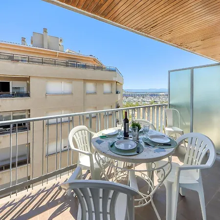 Appartement By Roses With Mountain Views *