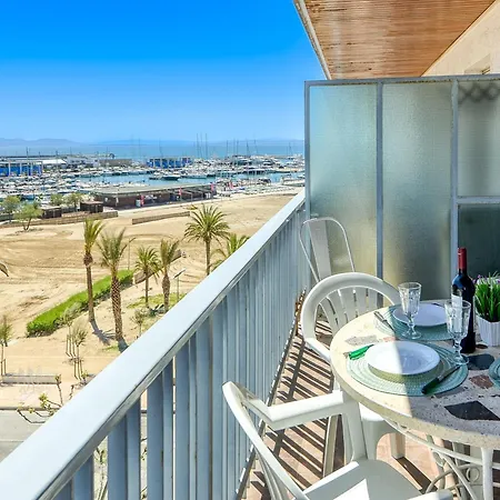 Appartement By Roses With Mountain Views Montjoi