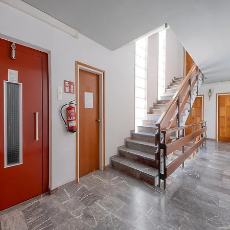 Appartement By Roses With Mountain Views
