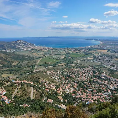 By Roses With Mountain Views * Montjoi